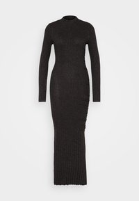 Robe noire en maille côtelée à manches longues avec un col montant et un détail de fronces sur le côté. Coupe ajustée, style longue jusqu'au sol, texture scintillante.