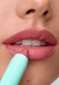Sweed LE LIPSTICK - Lip & Cheek Tint - pink