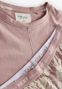 Next FAIRISLE PATTERN LONG SLEEVE - Yöasusetti - pink leaf