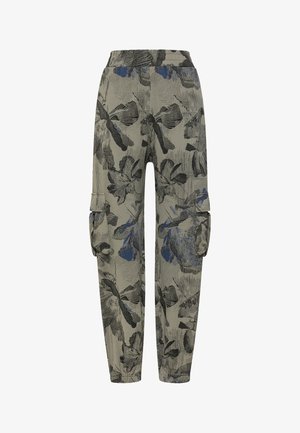 Spodnie typu cargo w oliwkowej zieleni z kwiatowym wzorem. Posiadają odpinane kieszenie, elastyczną talię i luźny krój.