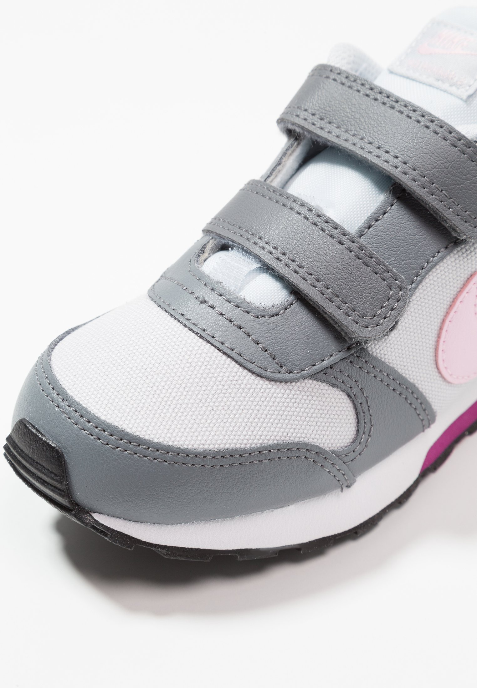 nike md runner 2 pink