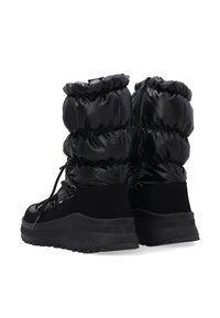 Czarne puchowe buty zimowe z błyszczącym wykończeniem, wyposażone w wytrzymałą podeszwę, regulowane sznurowadła oraz marszczoną tkaninę na górnej części.