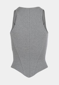 Grijze geribbelde mouwloze top met een nauwsluitend ontwerp, ronde halslijn en gestikte details langs de achterkant voor structuur.
