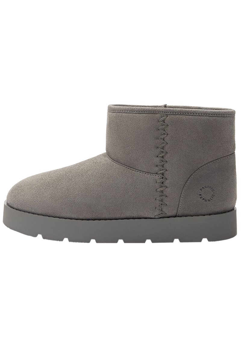 PULL&BEAR Śniegowce