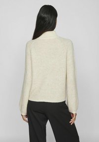 VILA NECK - Strickpullover - eggnog