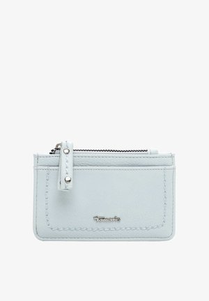 Lichtblauwe leren kaarthouder met een rits, voorzien van decoratieve stiksels en een zilverkleurig logo-accent aan de voorkant. Compact en rechthoekig ontwerp.