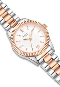 Armbanduhr mit einem runden Gehäuse aus Silber und roségoldfarbenem Edelstahlarmband, weißem Zifferblatt, roségoldfarbenen Stundenmarkern und einer gerippten Lünette.