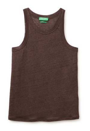 Brązowa bezrękawnikowa koszulka wykonana z miękkiego materiału, z okrągłym dekoltem i zieloną metką United Colors of Benetton wewnątrz kołnierza.