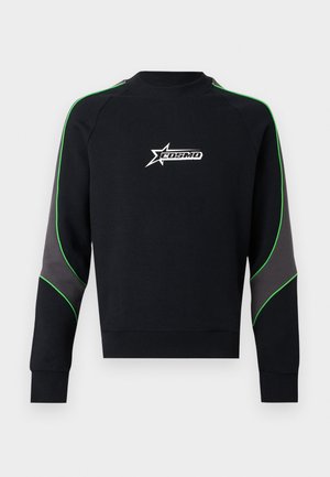 Čierna mikina s okrúhlym výstrihom, sivými panelmi na rukávoch, zeleným lemovaním a bielym logom hviezdy "COSMO" v strede na hrudi.