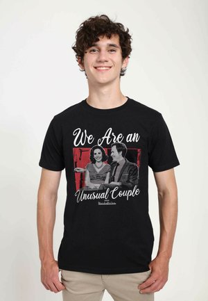 Henry Tiger WANDAVISION ROMANTIC COUPLE UNISEX - T-shirt z nadrukiem