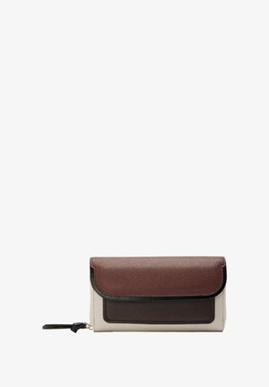 Składany portfel kopertowy z teksturowanym bordowym przodem i ciemnobrązowym akcentem, kremowym korpusem, górnym zamkiem błyskawicznym oraz ozdobnym chwostem.