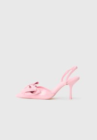 Unselected, pink