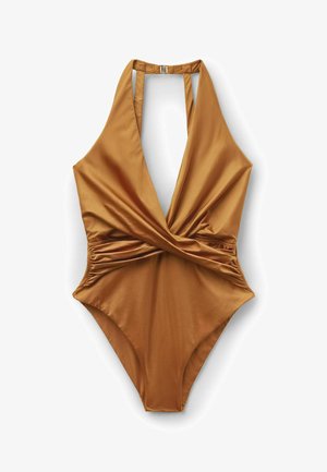 Ärmelloser, einteiliger Badeanzug in goldbraun mit tiefem V-Ausschnitt, gedrehtem Vorderdetail, Neckholder-Träger und gerafften Seiten.
