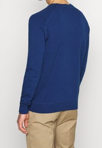 Lacoste LIVE Stickad tröja - dark blue