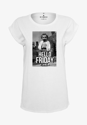 Weißes T-Shirt mit kurzen Ärmeln, das eine Schwarz-Weiß-Grafik eines Kindes zeigt, mit dem Text "Hallo Freitag" in fetten weißen Buchstaben darunter.