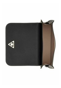 Sac en cuir noir avec une finition texturée, un détail en métal triangulaire et un intérieur marron clair. Structure ouverte mettant en avant sa capacité spacieuse.