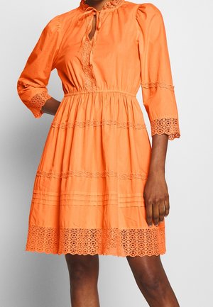 Hverdagskjole - apricot