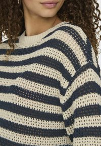 JDY JDYTIKKA - T-Shirt print - sandshell