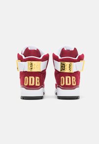 Patrick Ewing Baskets montantes - red/white/pale gold