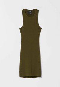 Ärmlös klänning i olivgrön ribbad design med en figursydd passform, rund halsringning och knähögt fåll. Inga anmärkningsvärda mönster eller detaljer.
