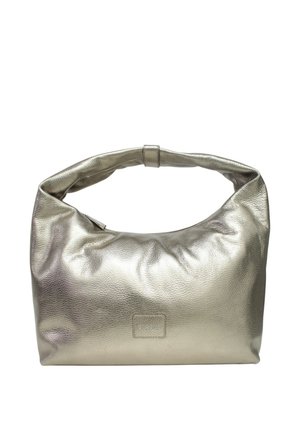 Borsa a tracolla in pelle argentata metallizzata morbida con manico largo imbottito e dettaglio a toppa rettangolare davanti.