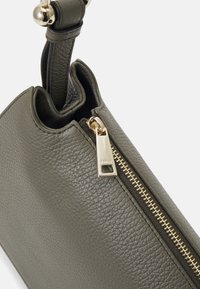 Furla NUVOLA S CROSSBODY - Skulderveske - sage