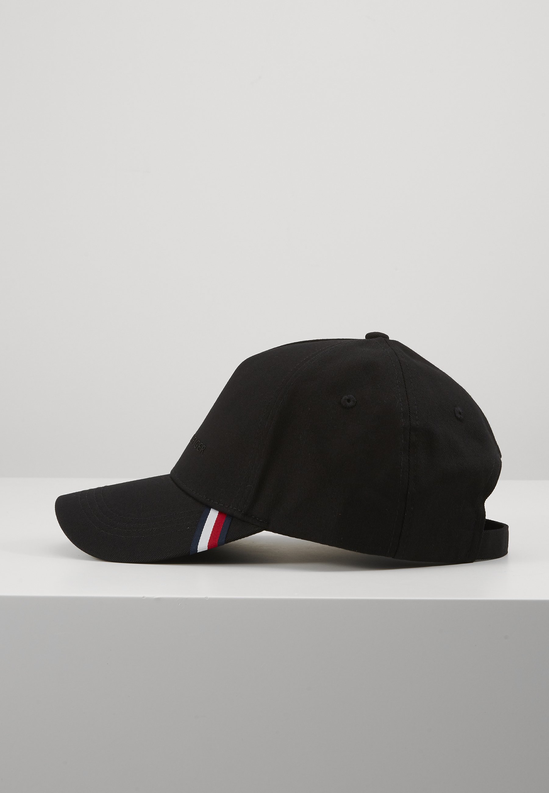 tommy hilfiger cap