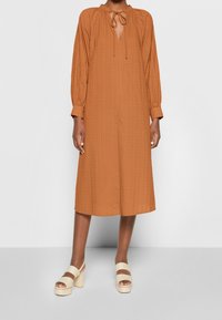 Lovechild Robe de jour - camel