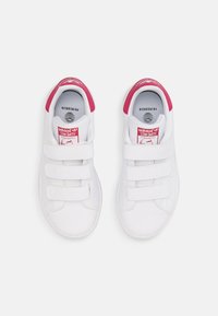 stan smith bébé rose