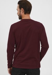 FQ1924 FQWYNTON - Top dugih rukava - cabernet