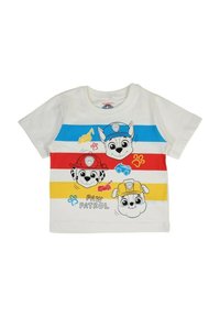 T-shirt en coton blanc avec un graphisme de trois chiens dessinés en style cartoon sur des rayures horizontales colorées en bleu, rouge et jaune, avec le texte "PAW PATROL".