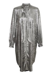 Vestido metálico plateado con mangas largas, lazo en el cuello, puños elásticos y un corte holgado. Textura suave con un ligero brillo en toda su superficie.