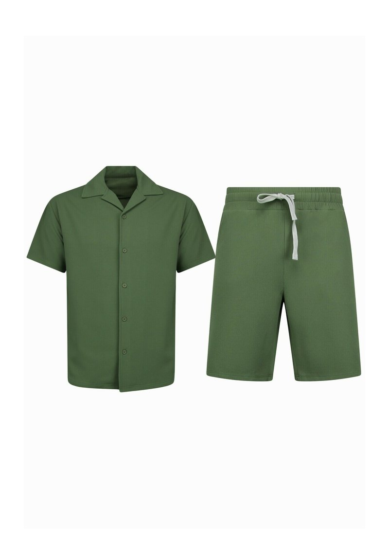 Groene kortarmige overhemd met knopen en een kraag, gecombineerd met bijpassende shorts. Beide hebben een gestructureerde afwerking en een elastische tailleband met een aantrekkoord.