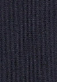 Donkergrijze stof met een gladde, even textuur en uniforme brei. Geen patronen of noemenswaardige details zichtbaar.
