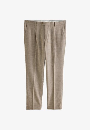 Pantaloni de costum bărbătești bej și maro cu un model mic în carouri, cu găici pentru curea și buzunare frontale, prezentați așezați pe o suprafață albă.