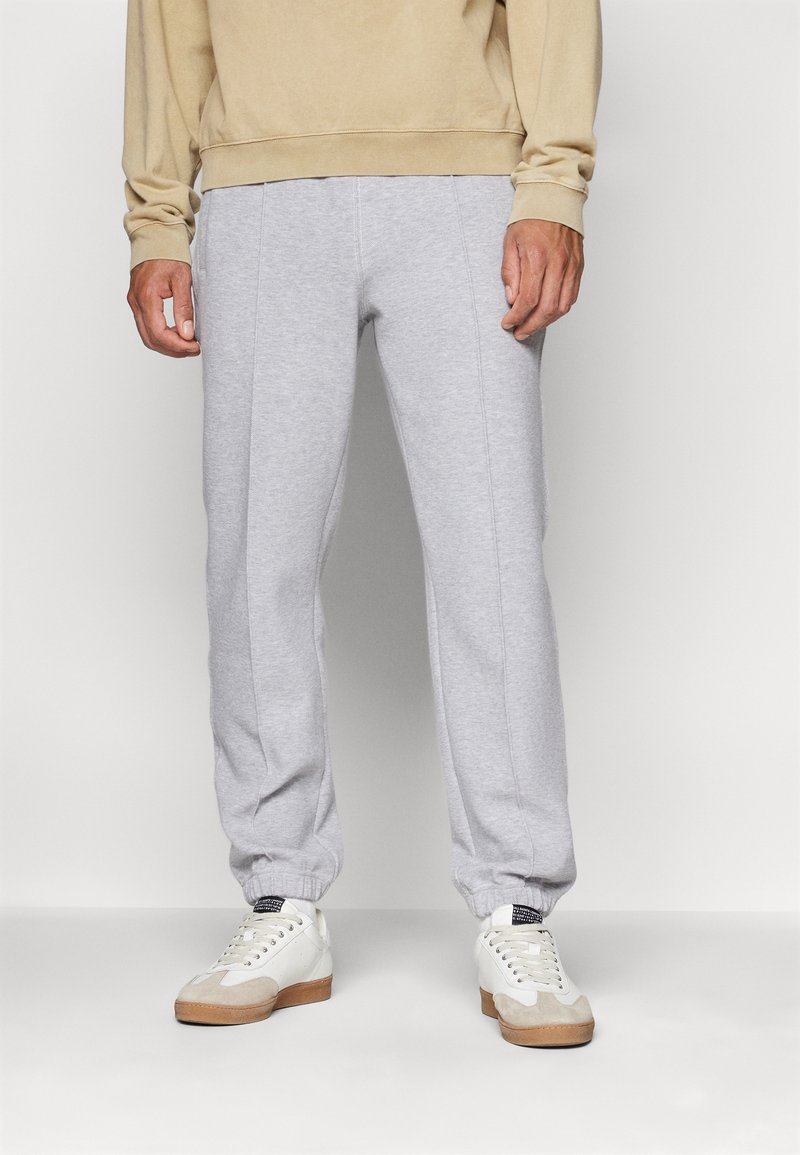 Lacoste Treniņtērpa apakšdaļas - silver chine