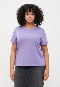 Tommy Hilfiger Curve CLASSIC SCRIPT TEE - T-Shirt print - lavender ash