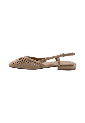 Scarpa slingback beige piatta con punta appuntita, motivo a diamante traforato sulla parte superiore e cinturino regolabile alla caviglia.
