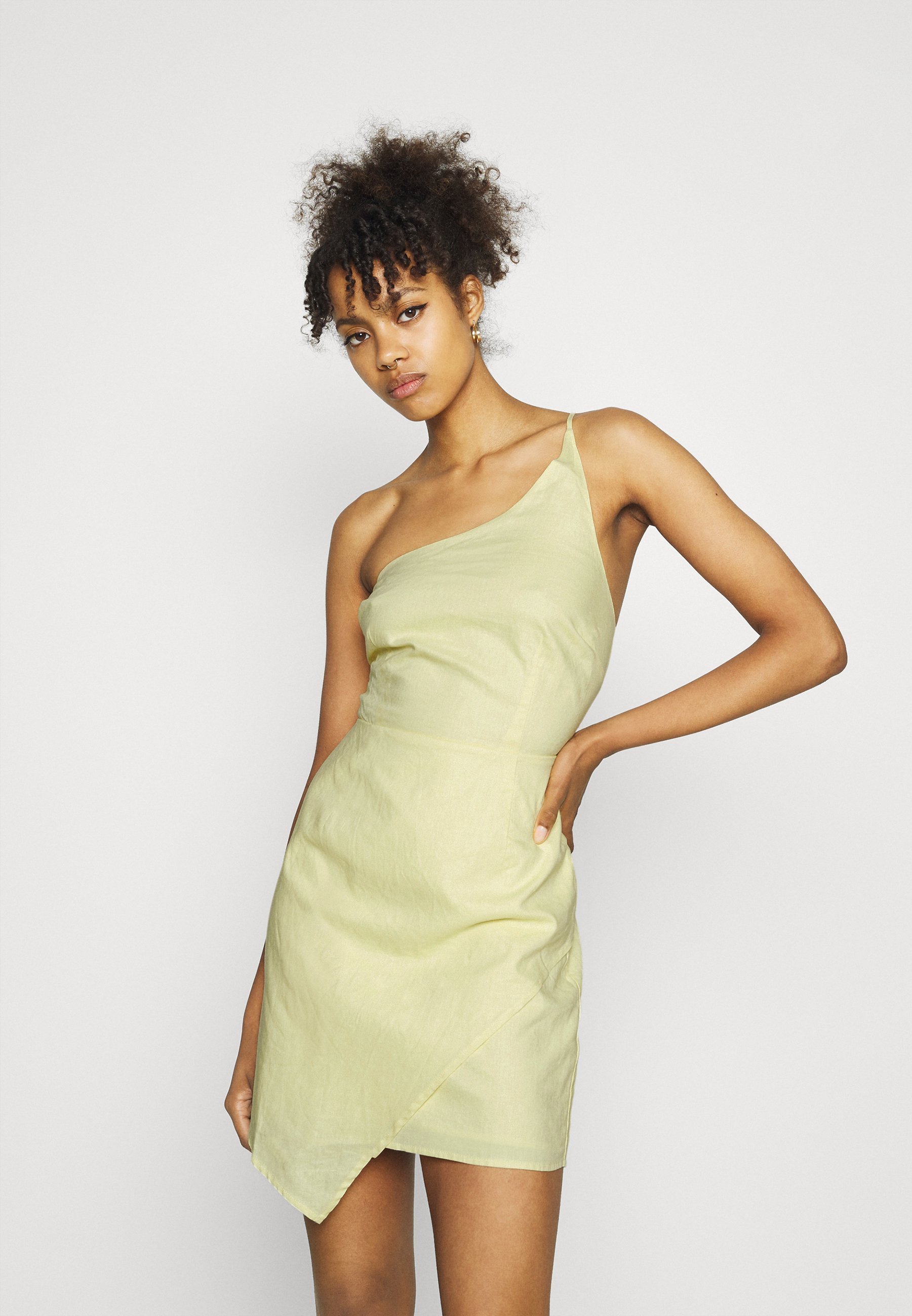 Na Kd Mini Dress Cocktailkleid Festliches Kleid Dusty Yellow Gelb Zalando De 