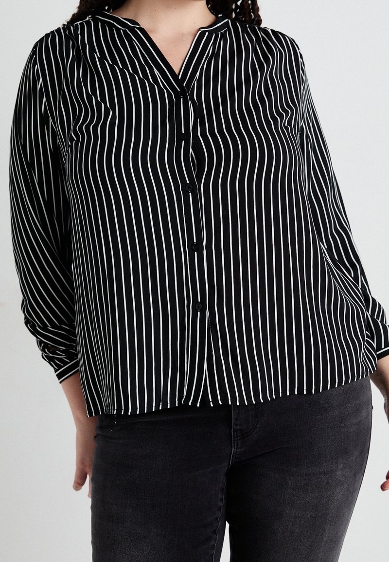 ONLY Carmakoma Camicetta - black