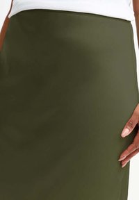 Thumbnail Image 4
