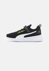 Unselected, green flash/white/black