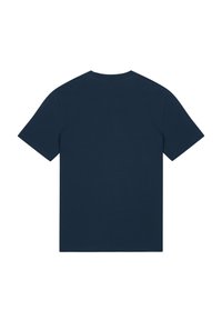 Marineblauwe katoenen t-shirt met korte mouwen en een ronde hals. Eenvoudig ontwerp, geen patronen of accenten zichtbaar op de achterkant.