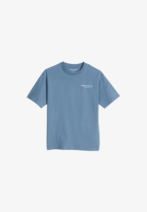 T-shirt bleu uni à manches courtes et col rond avec un petit logo blanc Marc O’Polo sur le côté gauche de la poitrine.