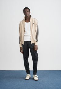 adidas Originals FIREBIRD - Lukuga pusa - stone khaki