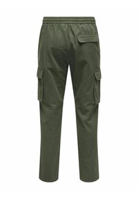 Grüne Cargo-Hosen mit elastischem Bund, seitlichen Taschen und einer einzelnen Gesäßtasche. Hergestellt aus weichem, strapazierfähigem Stoff mit einem lässigen Schnitt.