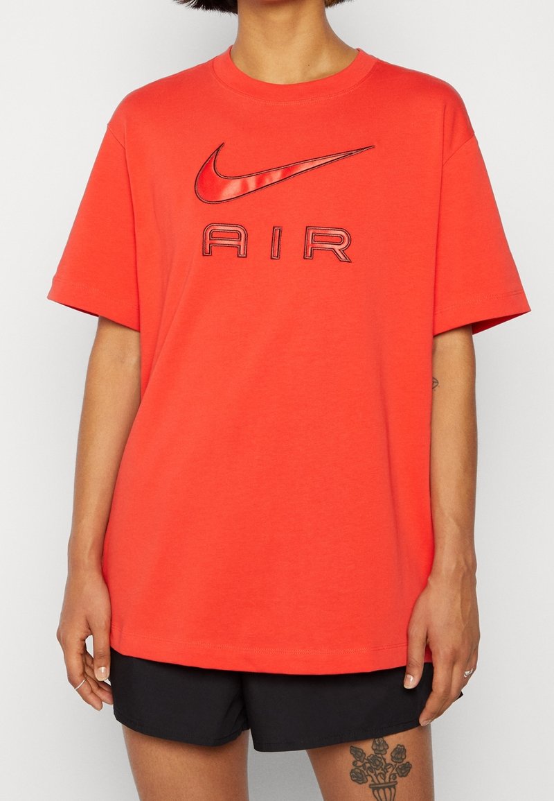 Nike Sportswear T-shirt med print - red