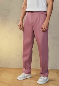 Next RELAXED FIT EDIT - Bukser - pink