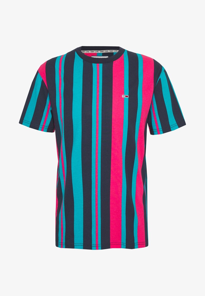 Pruhované tričko vyrobené z bavlny, s vertikálními pruhy v růžové, tyrkysové a námořnické modré barvě, s kulatým výstřihem a malým logem na hrudi.