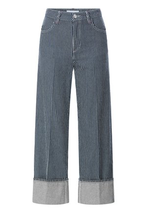 Džínsy s širokými nohavicami v námorníckej modrej a bielej farbe s vertikálnymi pruhmi, s preloženými manžetami, prednými vreckami a zapínaním na gombík v páse.